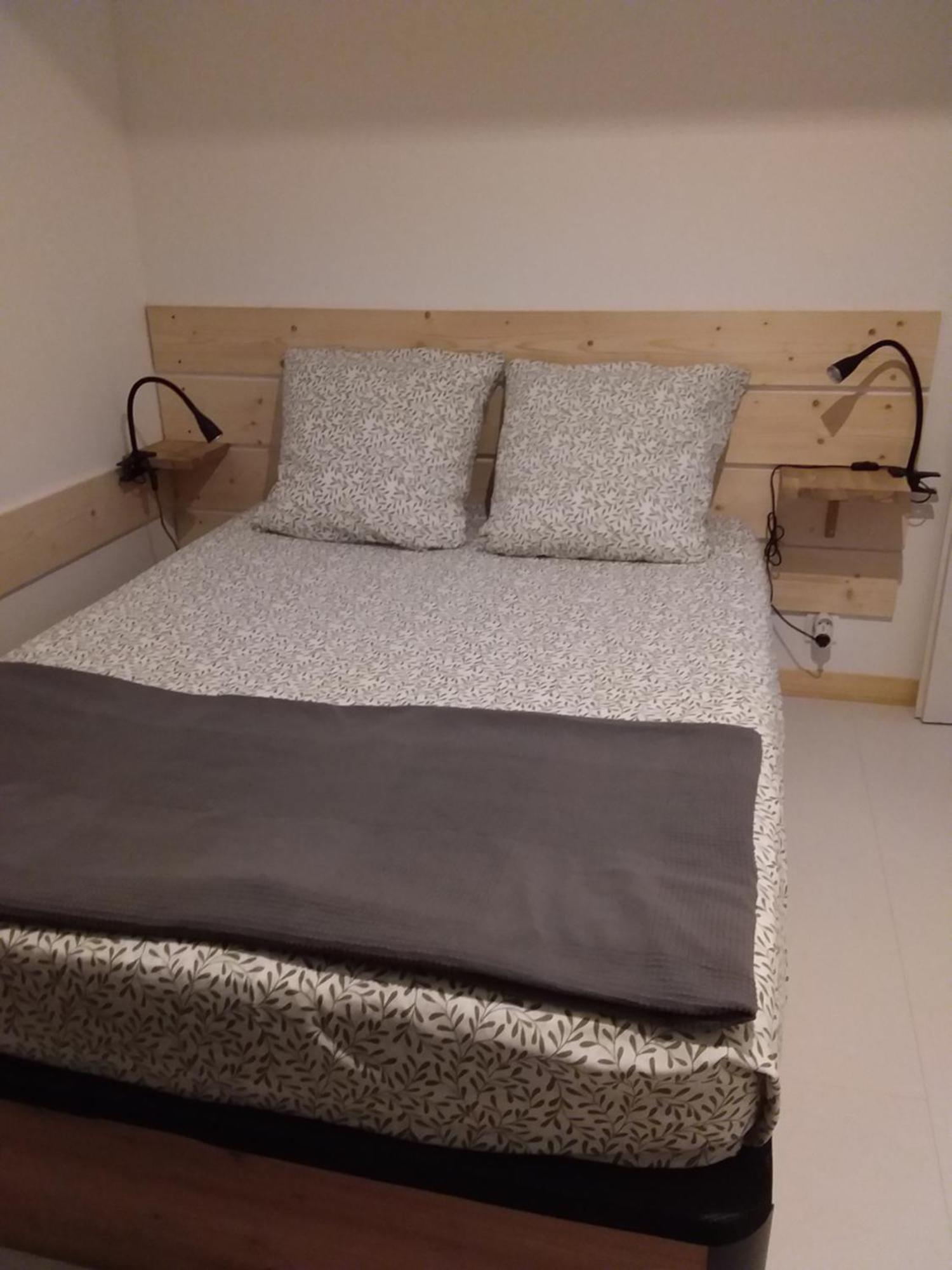 Appartement Dans Maison De Village Crots Eksteriør billede